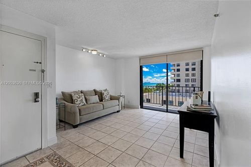 702-2625 Collins Ave, Miami Beach, FL, 33140-4746 | Card Image
