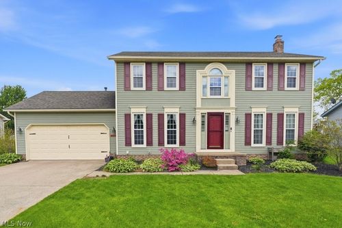 5321 Young Rd, Stow, OH, 44224-1617 | Card Image