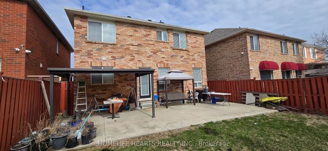 35 Triple Crown Dr, House other with 5 bedrooms, 3 bathrooms and 3 parking in Brampton ON | Image 32
