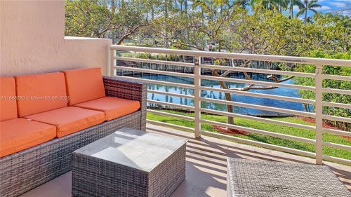 apt-205-2731 Ocean Club Blvd, Hollywood, FL, 33019-3948 | Card Image