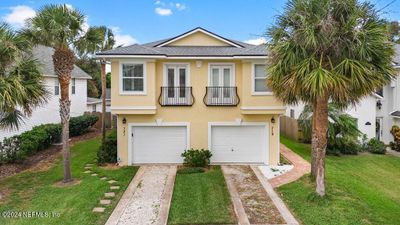 721 11th Avenue S, Townhouse with 3 bedrooms, 2 bathrooms and null parking in Jacksonville Beach FL | Image 1