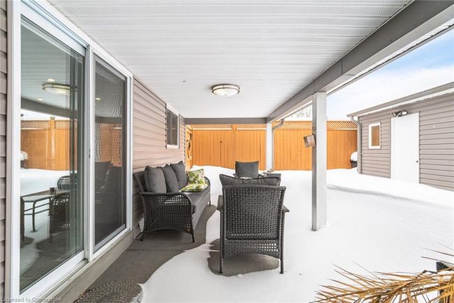 512 Pinetree Cres, House other with 3 bedrooms, 3 bathrooms and 4 parking in Cambridge ON | Image 44