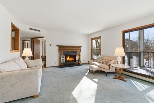 213-3030 Saint Albans Mill Rd, Minnetonka, MN, 55305-3991 | Card Image
