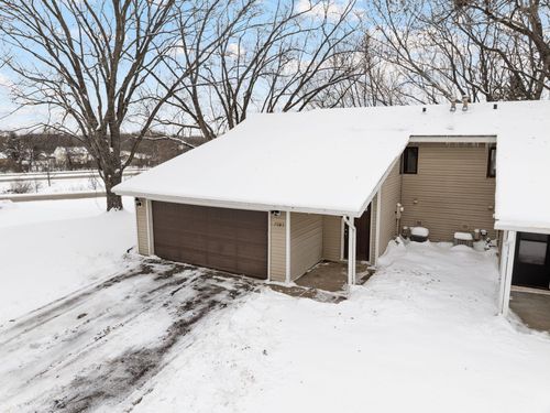 7888 Dunmore Rd, Woodbury, MN, 55125-1612 | Card Image