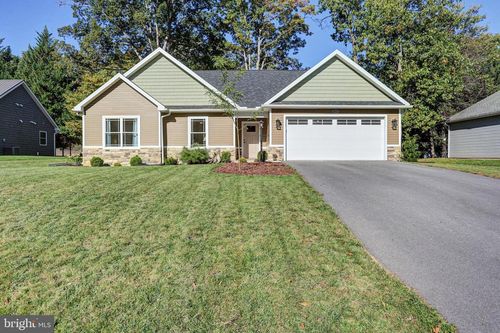 6512 Pullhook Ln, FAYETTEVILLE, PA, 17222-9453 | Card Image