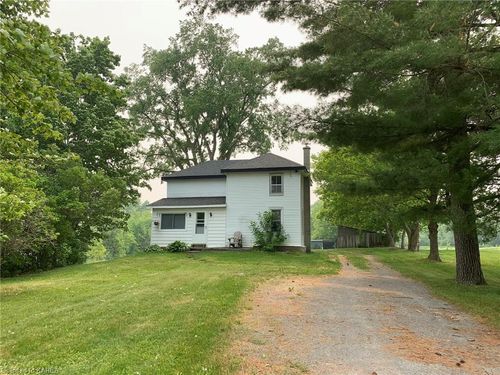 42 School Rd, Enterprise, ON, K0K1Z0 | Card Image