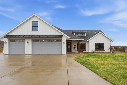 1590 Perennial Ln Ne, Sauk Rapids, MN, 56379-4540 | Card Image