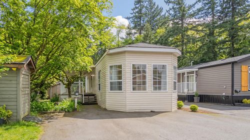 52-3931 198 St, Langley, BC, V3A1C9 | Card Image