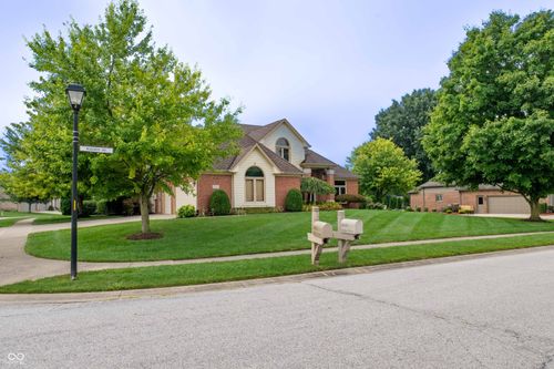 2603 Waldon Dr, Greenwood, IN, 46143-8273 | Card Image