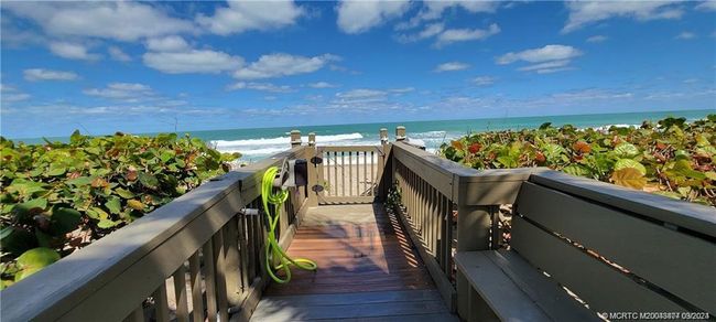 APT-303 - 8600 Ocean Dr, Condo with 3 bedrooms, 3 bathrooms and null parking in Jensen Beach FL | Image 28
