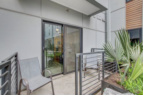 apt-225-2220 Webberville Rd, Austin, TX, 78702-3680 | Card Image