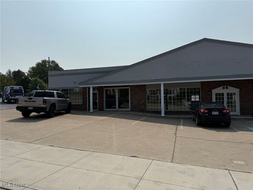 252 E Main St, Saint Clairsville, OH, 43950-1552 | Card Image