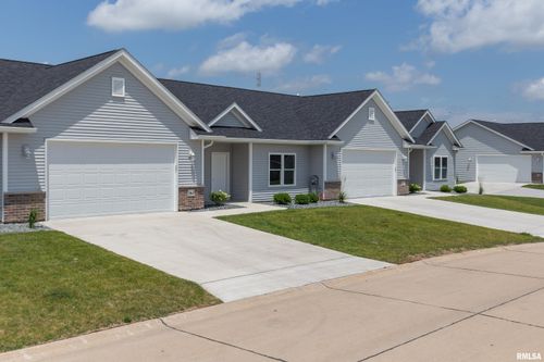 161 Beacon Harbor Cir, East Moline, IL, 61244-1470 | Card Image