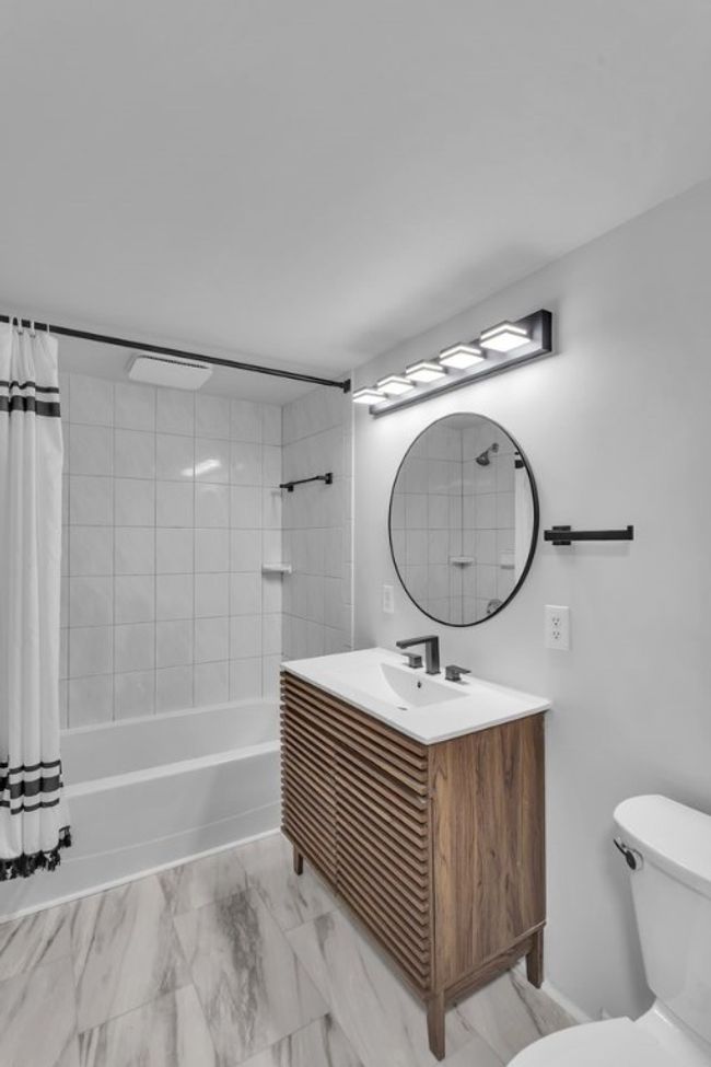 Full Bath | Image 14