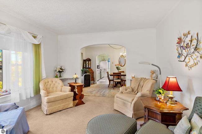 1037 E State St, House other with 2 bedrooms, 1 bathrooms and null parking in Traverse City MI | Image 8