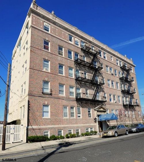 d5-2 S Hartford Ave, Atlantic City, NJ, 08401-6113 | Card Image