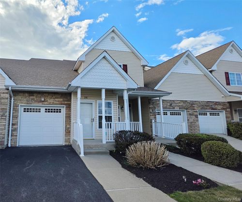 26 Rose Ln, Brookhaven, NY, 11719-9641 | Card Image