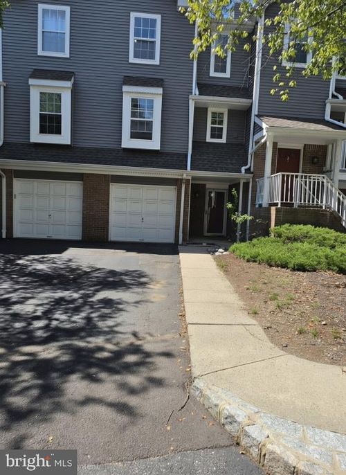 6 Halstead Pl, Princeton, NJ, 08540-6320 | Card Image