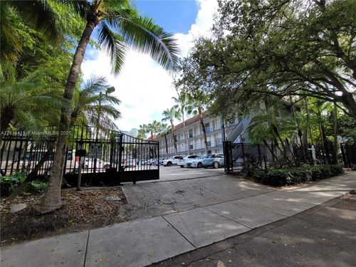 apt-17-3245 Virginia St, Miami, FL, 33133-5243 | Card Image
