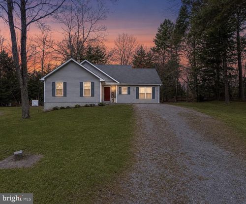 61 Derby Pl, CHARLES TOWN, WV, 25414-3500 | Card Image