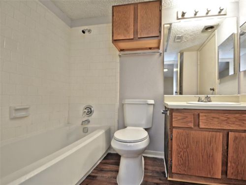 7111 Brendam Ln, Houston, TX, 77072-4532 | Card Image