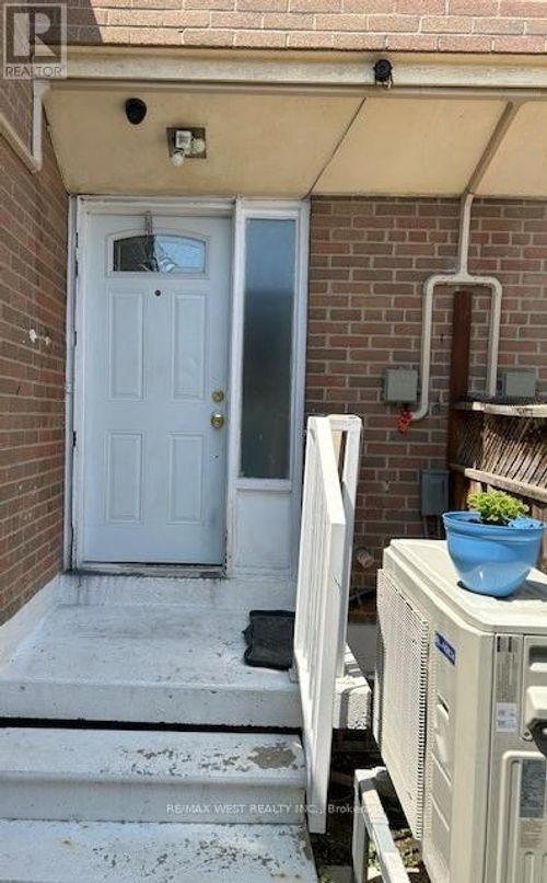 161-252 John Garland Blvd, Etobicoke, ON, M9V1N8 | Card Image