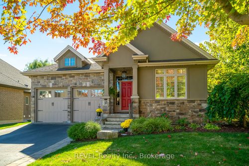 37 Hickory Ave, St Davids, ON, L0S1J1 | Card Image