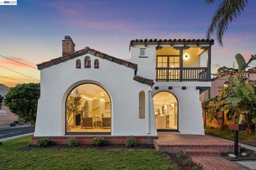 2713 Calhoun St, Alameda, CA, 94501-5462 | Card Image