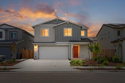 18462 Waterfront Way, Lathrop, CA, 95330-7925 | Card Image