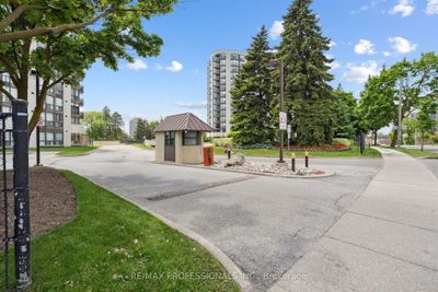 1405 - 1155 Bough Beeches Blvd, Condo with 2 bedrooms, 2 bathrooms and 2 parking in Mississauga ON | Image 2