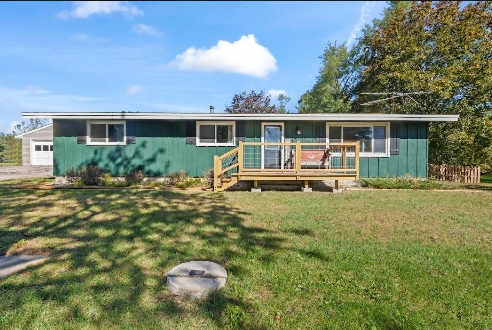 Pine Dr, Palmyra, WI 53156