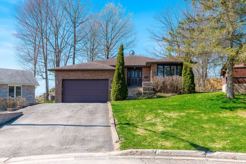 4 Malloch Crt, Brockville, ON, K6V7A2 | Card Image