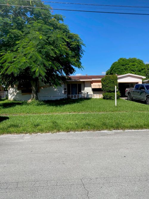 3985 Nw 32nd Ter, Lauderdale Lakes, FL, 33309-4902 | Card Image