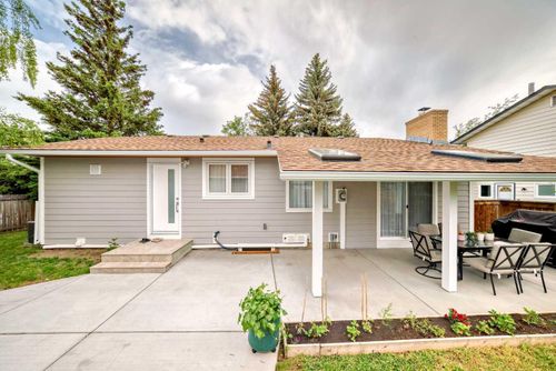 16 Brookpark Crescent Sw, Calgary, AB, T2W2W5 | Card Image
