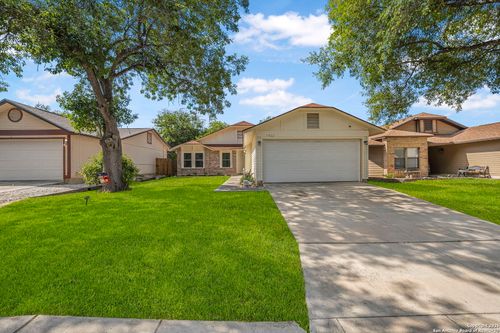 7922 Sonny Rdg, San Antonio, TX, 78244-2218 | Card Image