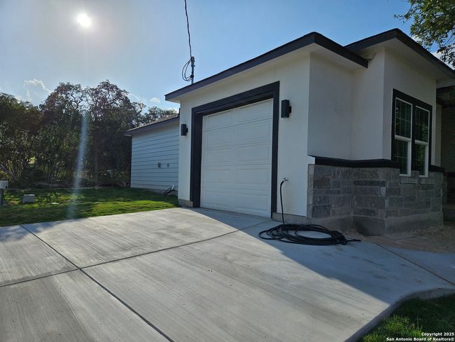3440 Tanglewood Trl, House other with 3 bedrooms, 2 bathrooms and null parking in Spring Branch TX | Image 31