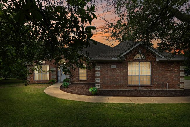 3008 Running Brook Dr, House other with 4 bedrooms, 2 bathrooms and null parking in Joshua TX | Image 7