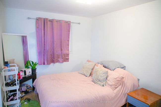 7 Futura Dr, House attached with 6 bedrooms, 2 bathrooms and 4 parking in North York ON | Image 13