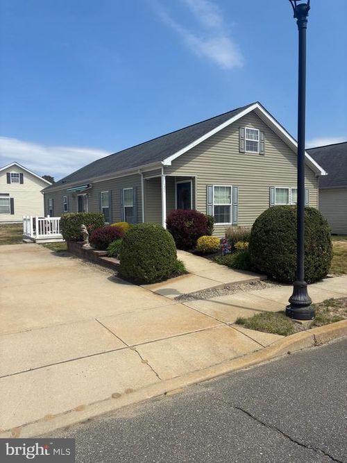 37 Paul Revere Court, MILLVILLE, NJ, 08332 | Card Image
