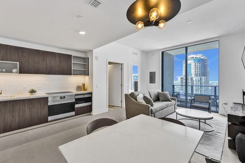 unit-4813-159 Ne 6th St, Miami, FL, 33132-2392 | Card Image