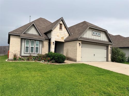 2079 Muscadine Trl, Brenham, TX, 77833-5121 | Card Image