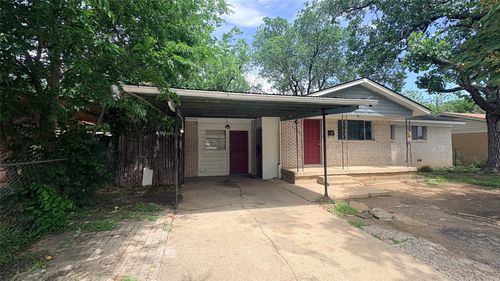 4200 Arrowwood Dr, Fort Worth, TX, 76115-1806 | Card Image