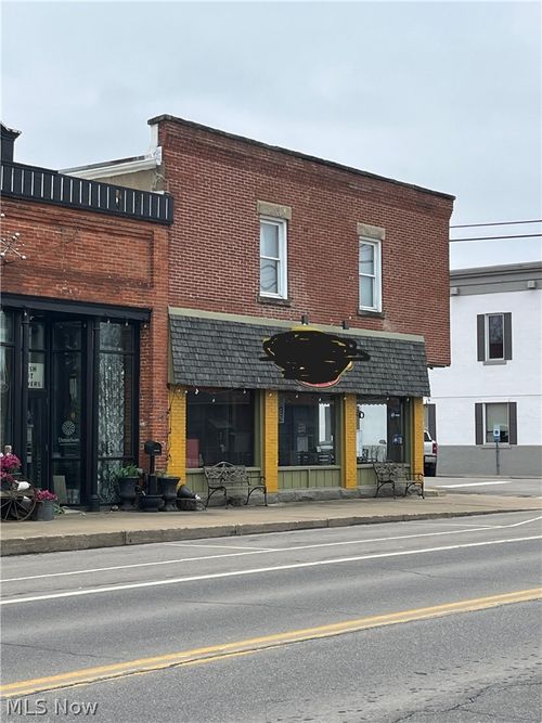 10 E Main St, Wakeman, OH, 44889-9294 | Card Image