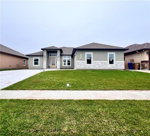 7905 Spiderman Dr, Corpus Christi, TX, 78414-4475 | Card Image