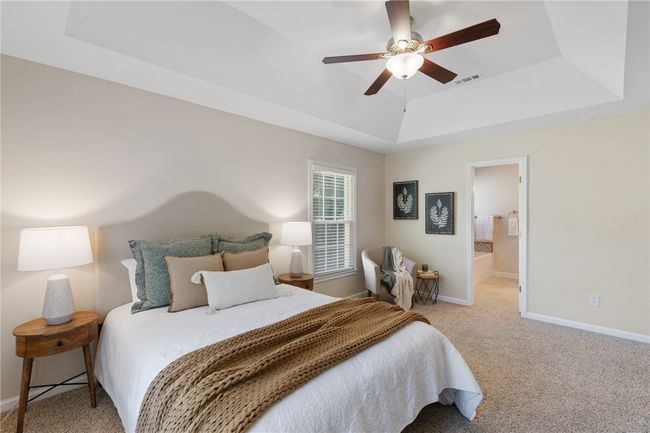 Master Bedroom | Image 16