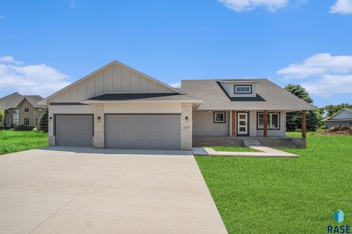 1127 Cyber Ct Court, Madison, SD, 57042 | Card Image