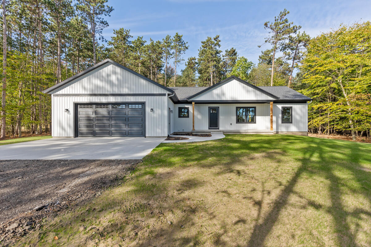 21 Mile Rd, Sand Lake, MI 49343