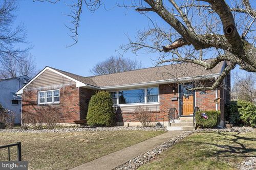 1243 Pine St, POTTSTOWN, PA, 19464-3913 | Card Image