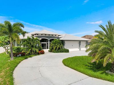 3453 Se Hart Circle, House other with 4 bedrooms, 3 bathrooms and null parking in Port St Lucie FL | Image 2