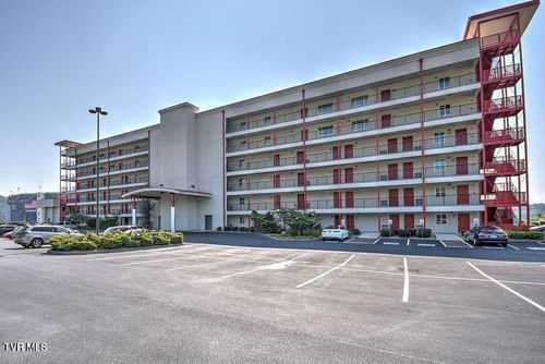 unit-1101-210 Raceday Center Drive, Bristol, TN, 37620 | Card Image